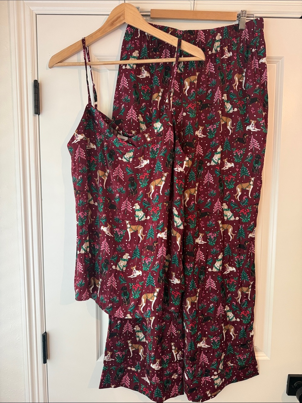 NWOT LANDS END Burgundy Dog & Holiday Tree Pajama Satin Cami and Pant PJ Set